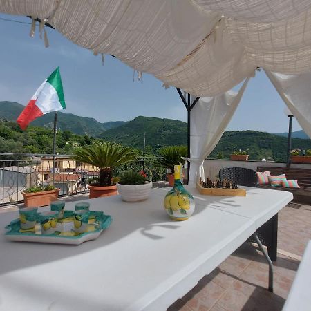 B&B L'Abbraccio Casola di Napoli Extérieur photo